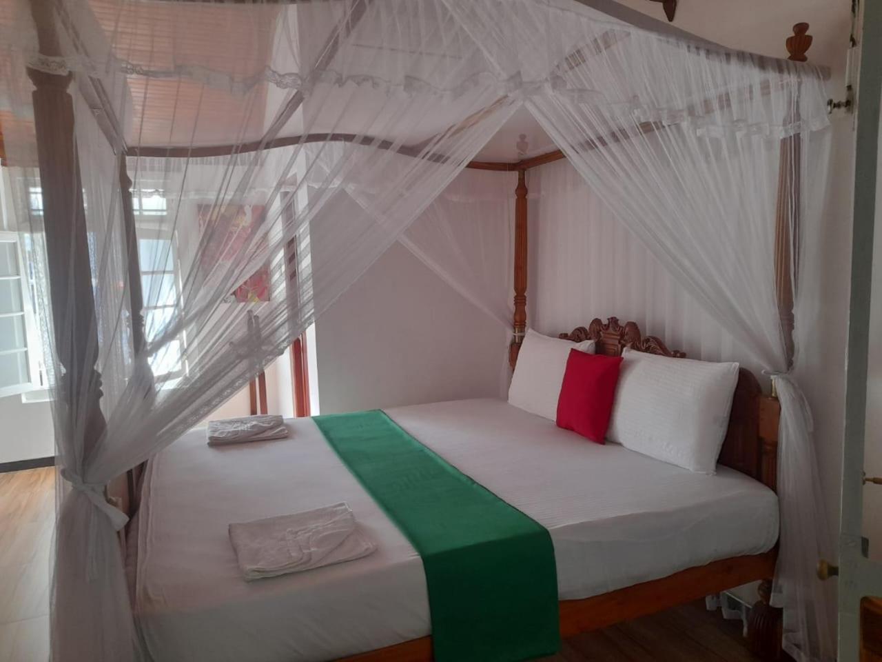 Tranquility Guest House Hikkaduwa Eksteriør billede