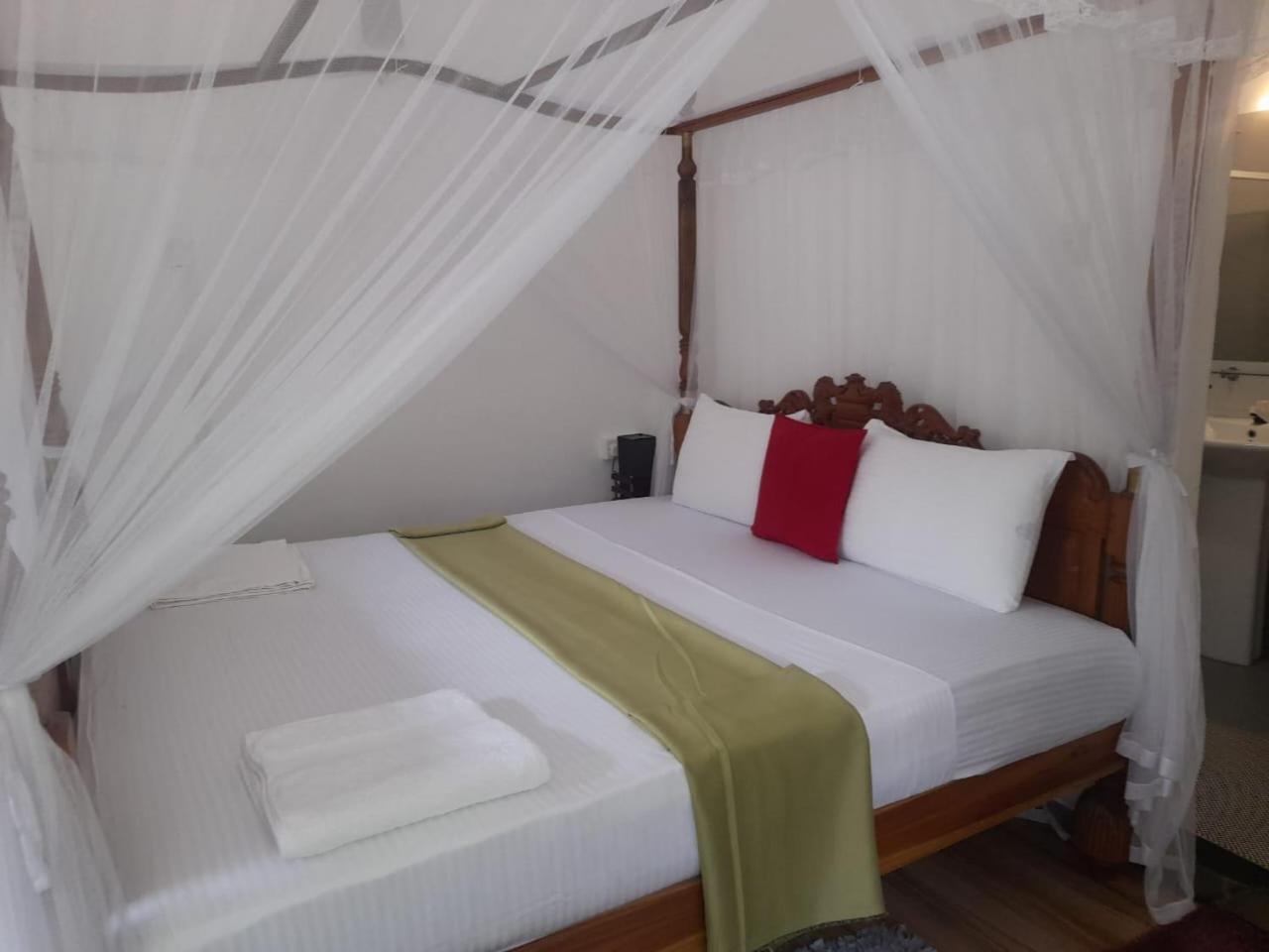 Tranquility Guest House Hikkaduwa Eksteriør billede