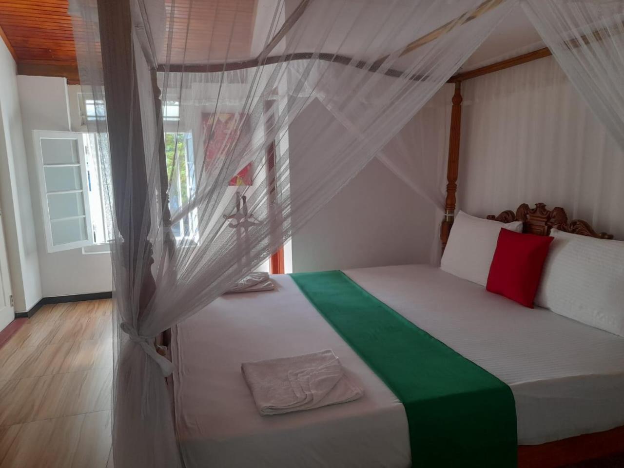 Tranquility Guest House Hikkaduwa Eksteriør billede