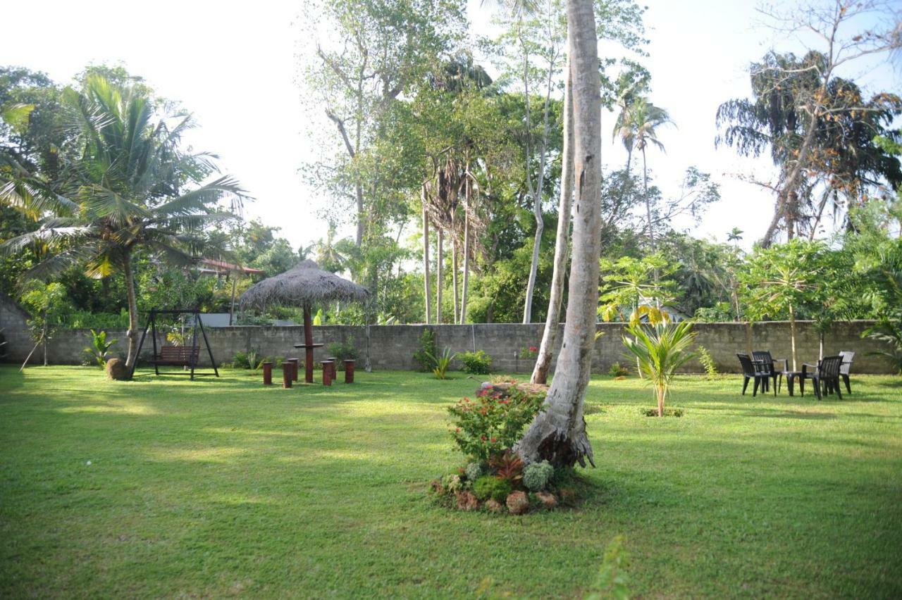 Tranquility Guest House Hikkaduwa Eksteriør billede